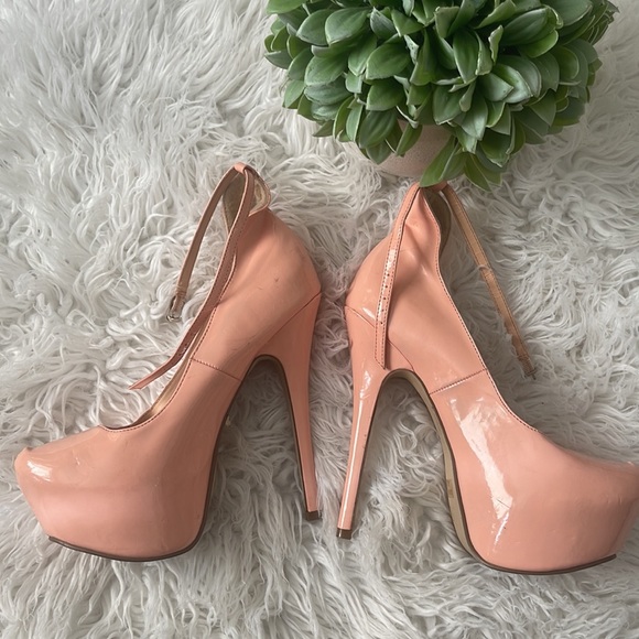 Pink Patent Mary Jane Patent Heels - Picture 4 of 6